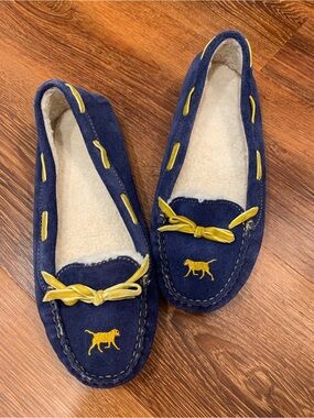 L.L.BEAN Embroidered Moccasin Slippers Womens 10 Blue Yellow Dog Suede Shearling